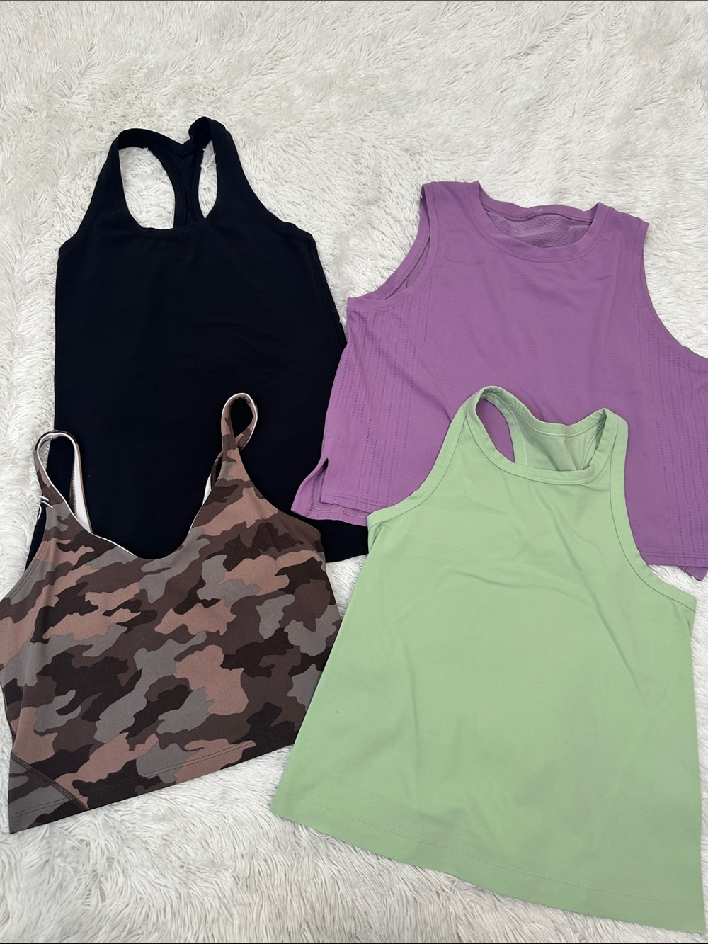 💕 Lululemon Tank Top Bundle Size 6/8